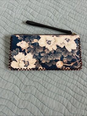 Floral Navy Wristlet Clutch